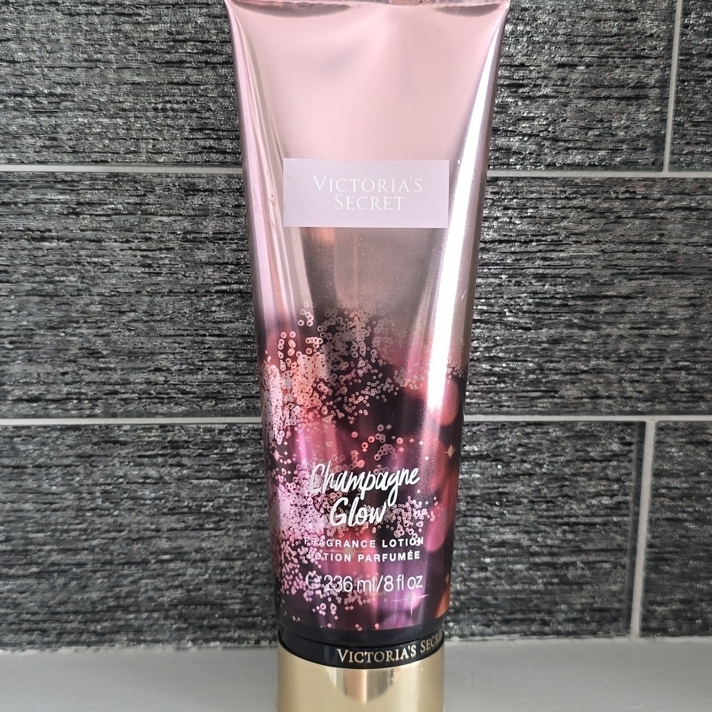 NEW Victoria’s Secret Vintage Confetti Flower Fragrance Lotion 8 fl oz